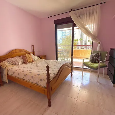 Terraced 50m From The Lejlighed